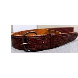 Vintage Mens Brown Tooled Leather Western Belt Horseshoe Buckle 53 Inch Long